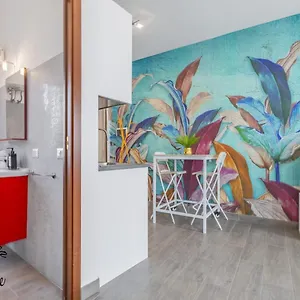 https://maison-claude.it-lombardy.com